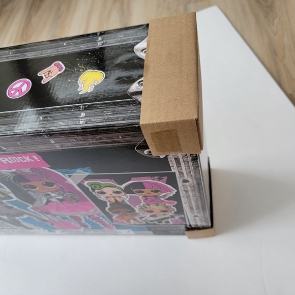 VERY LARGE! LOL Rock Bands Super Surprise box with 70+, new, retired L.O.L - Picture 8 of 10
